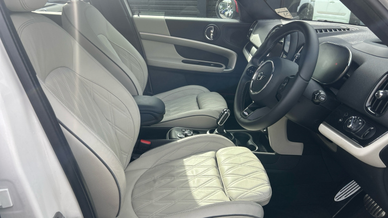 MINI Countryman 2.0 John Cooper Works Premium Plus ALL4 5dr Auto Petrol Hatchback